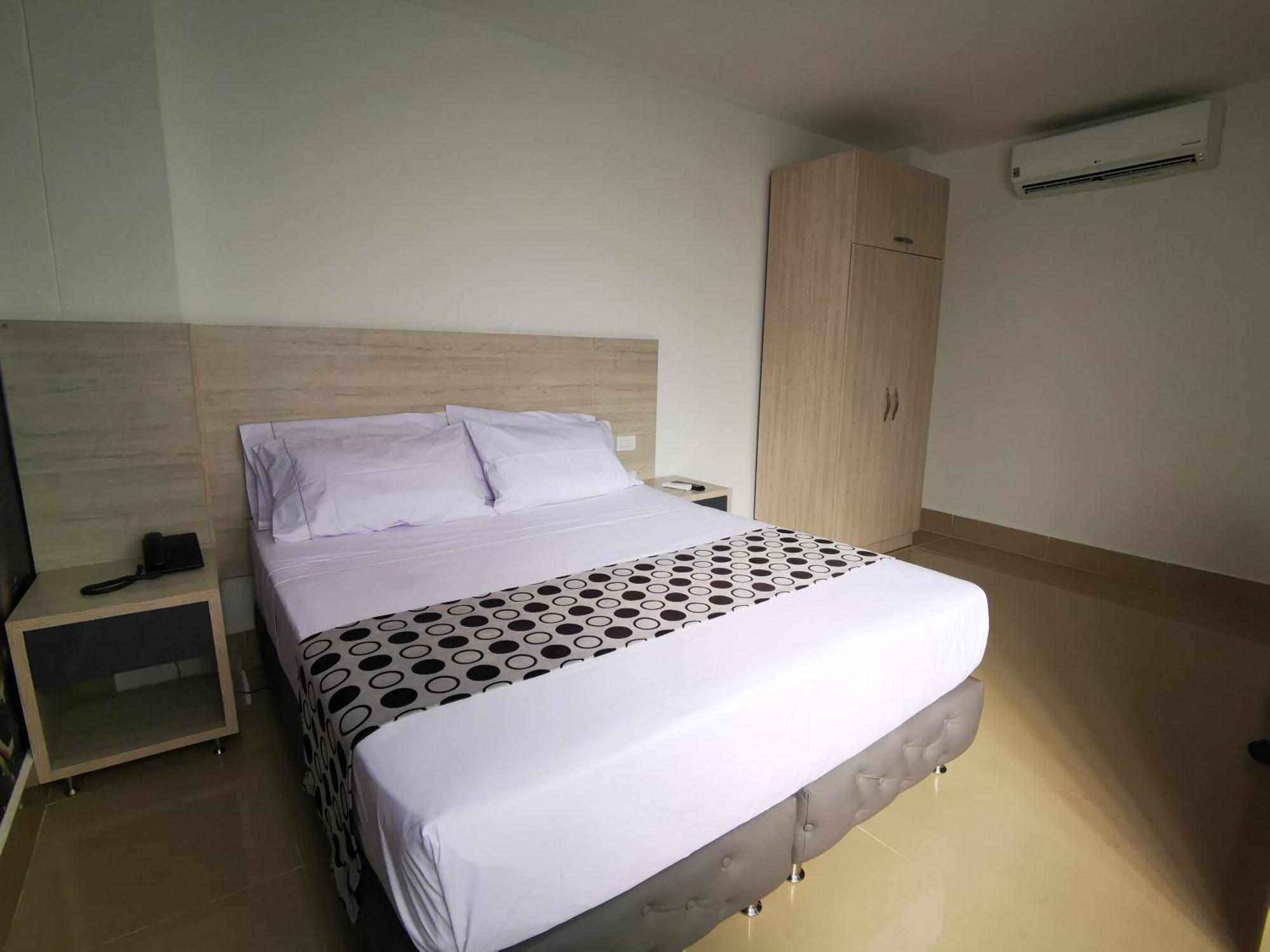 Hotel Lleras Express Medellín Dış mekan fotoğraf