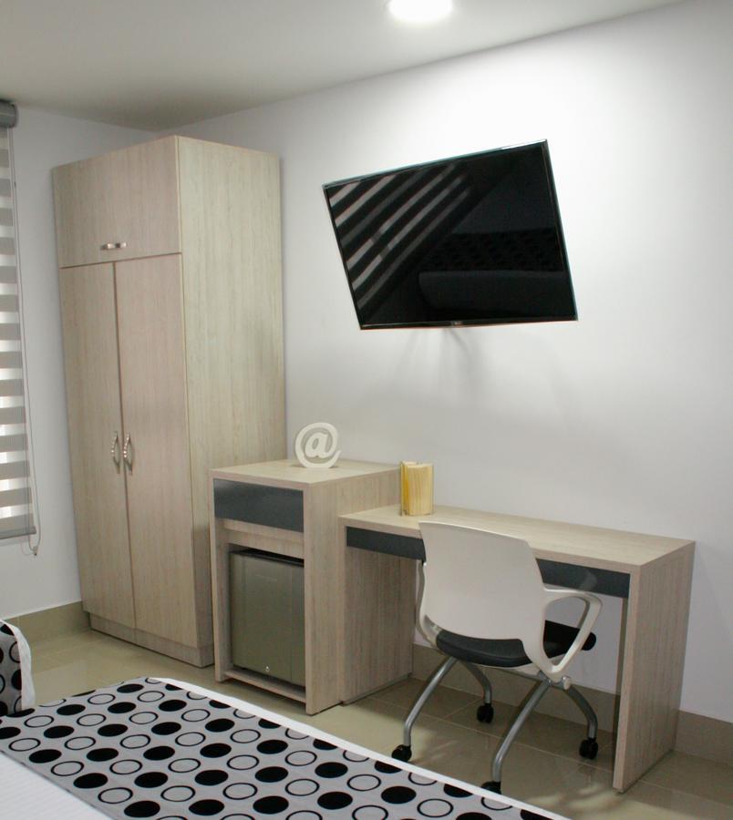 Hotel Lleras Express Medellín Dış mekan fotoğraf